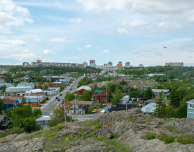 Yellowknife Left with Just One Vet as Clinic Closes for Family Emergency